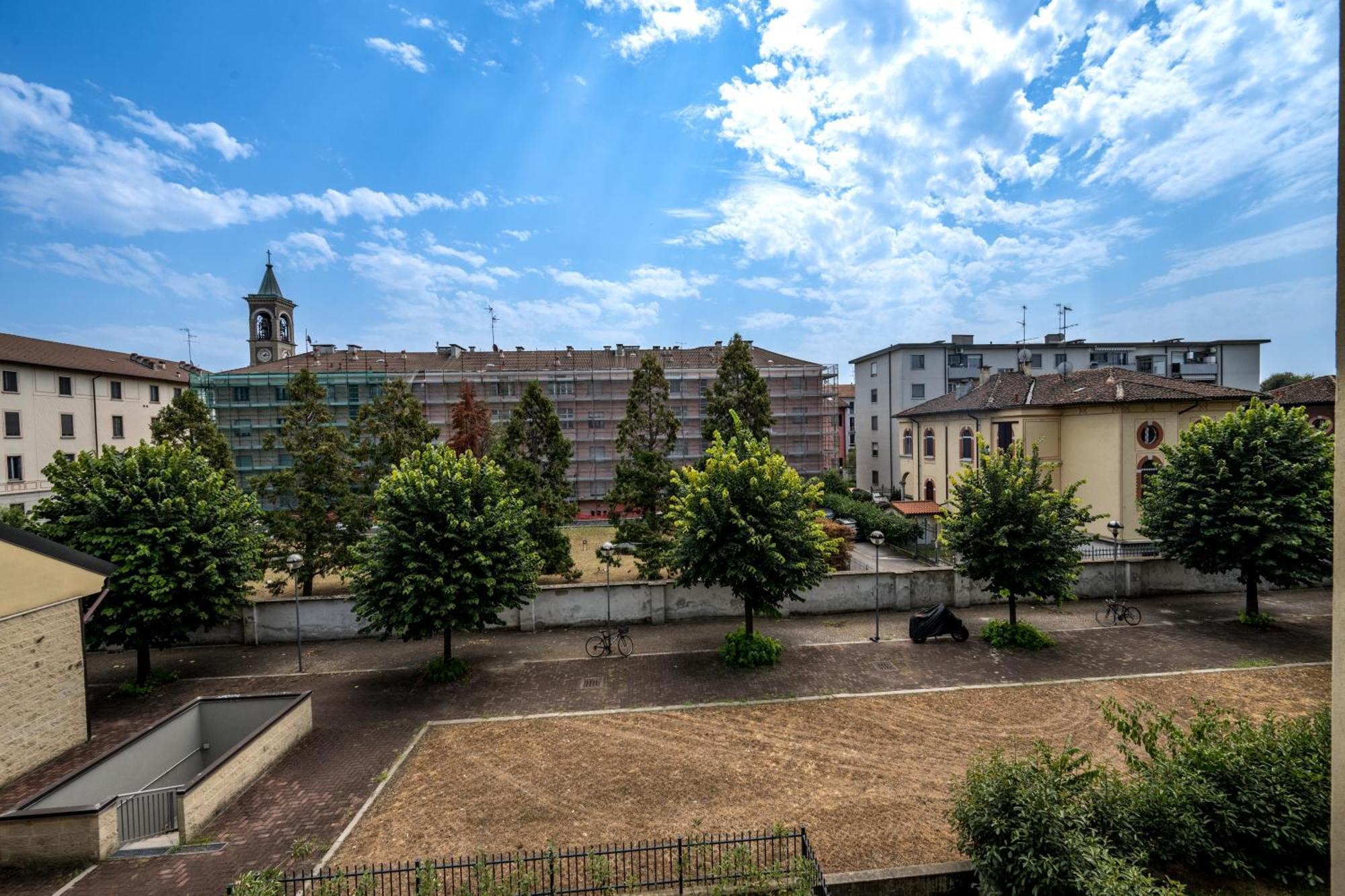 Cozy Suite Rogoredo Apartment Next To The Metro And Train Station Milan Luaran gambar