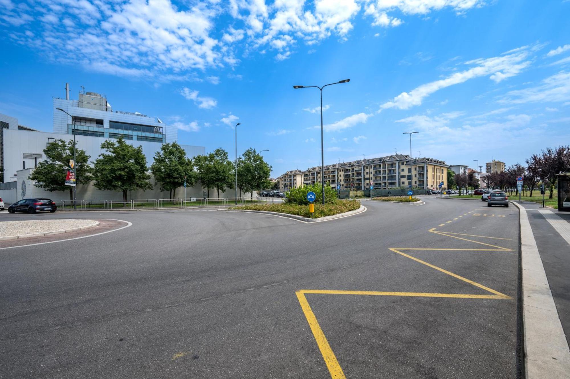 Cozy Suite Rogoredo Apartment Next To The Metro And Train Station Milan Luaran gambar