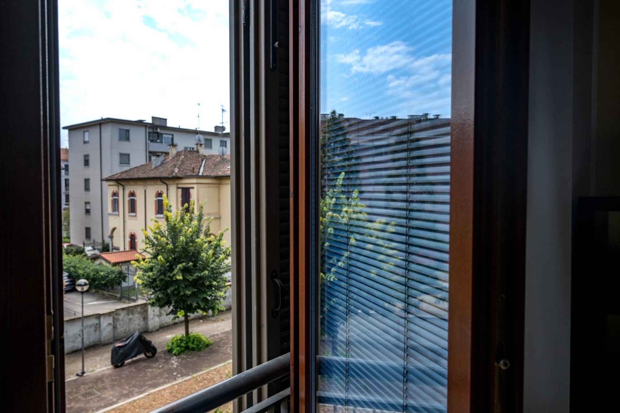 Cozy Suite Rogoredo Apartment Next To The Metro And Train Station Milan Luaran gambar